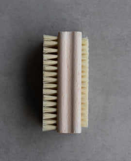 Maple Nail Brush